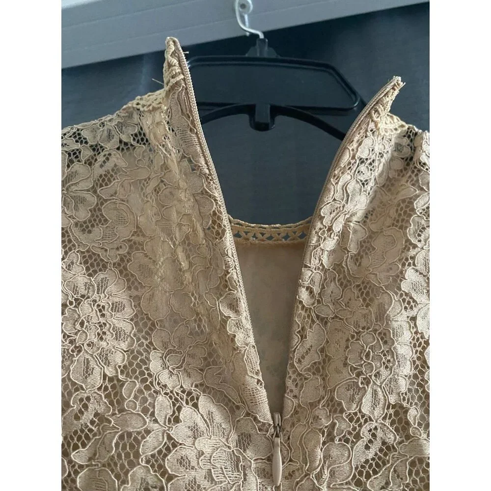 Zara long sleeve nude floral lace cropped top with zippered closure  | worn once